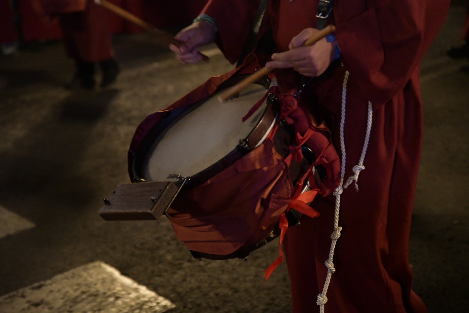 La Procesión del Santo Entierro conmueve en su recorrido por Alicante