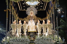 La Procesión del Santo Entierro conmueve en su recorrido por Alicante