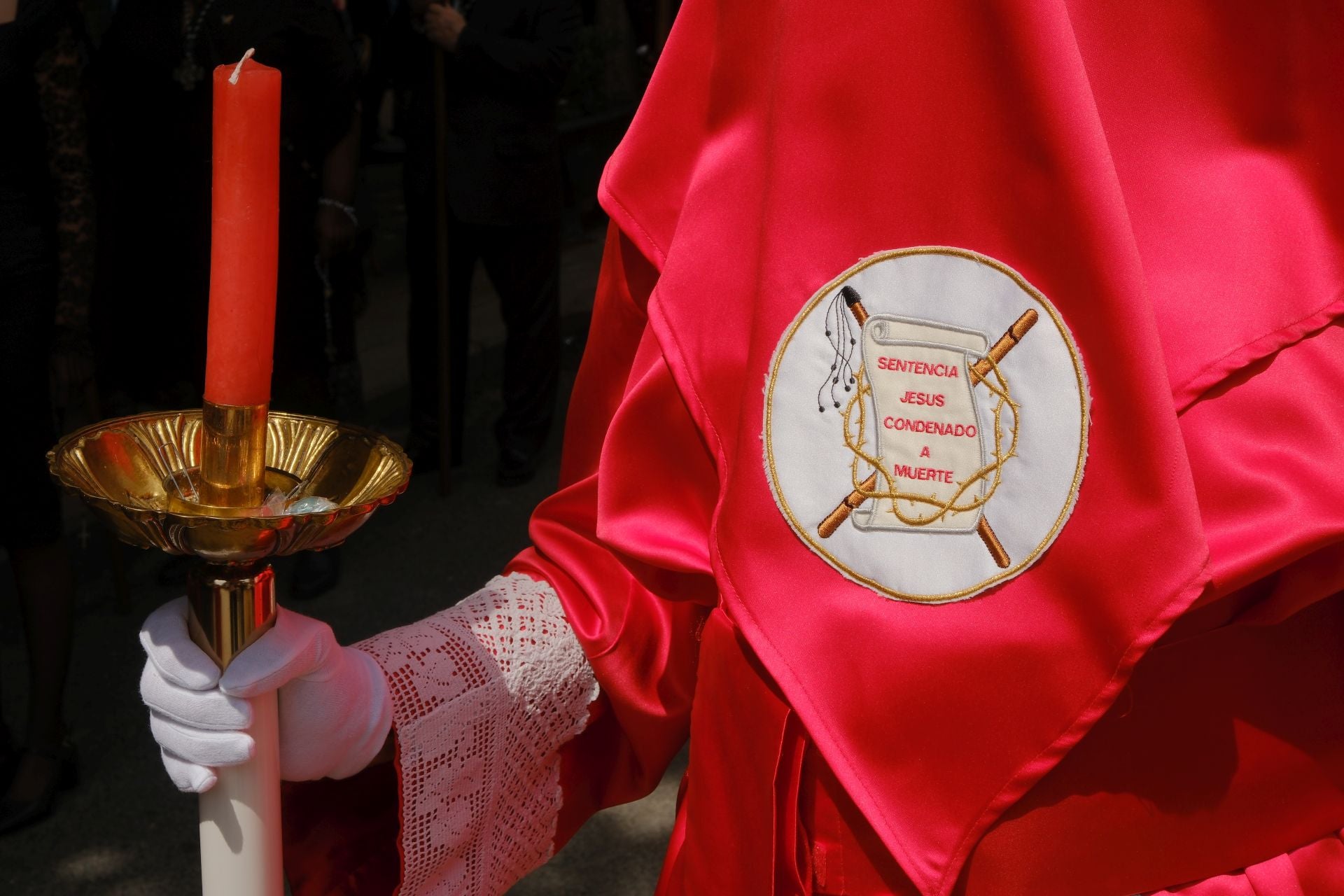 La Sentencia de Jesús llena de emoción las calles de Alicante en la mañana del Viernes Santo
