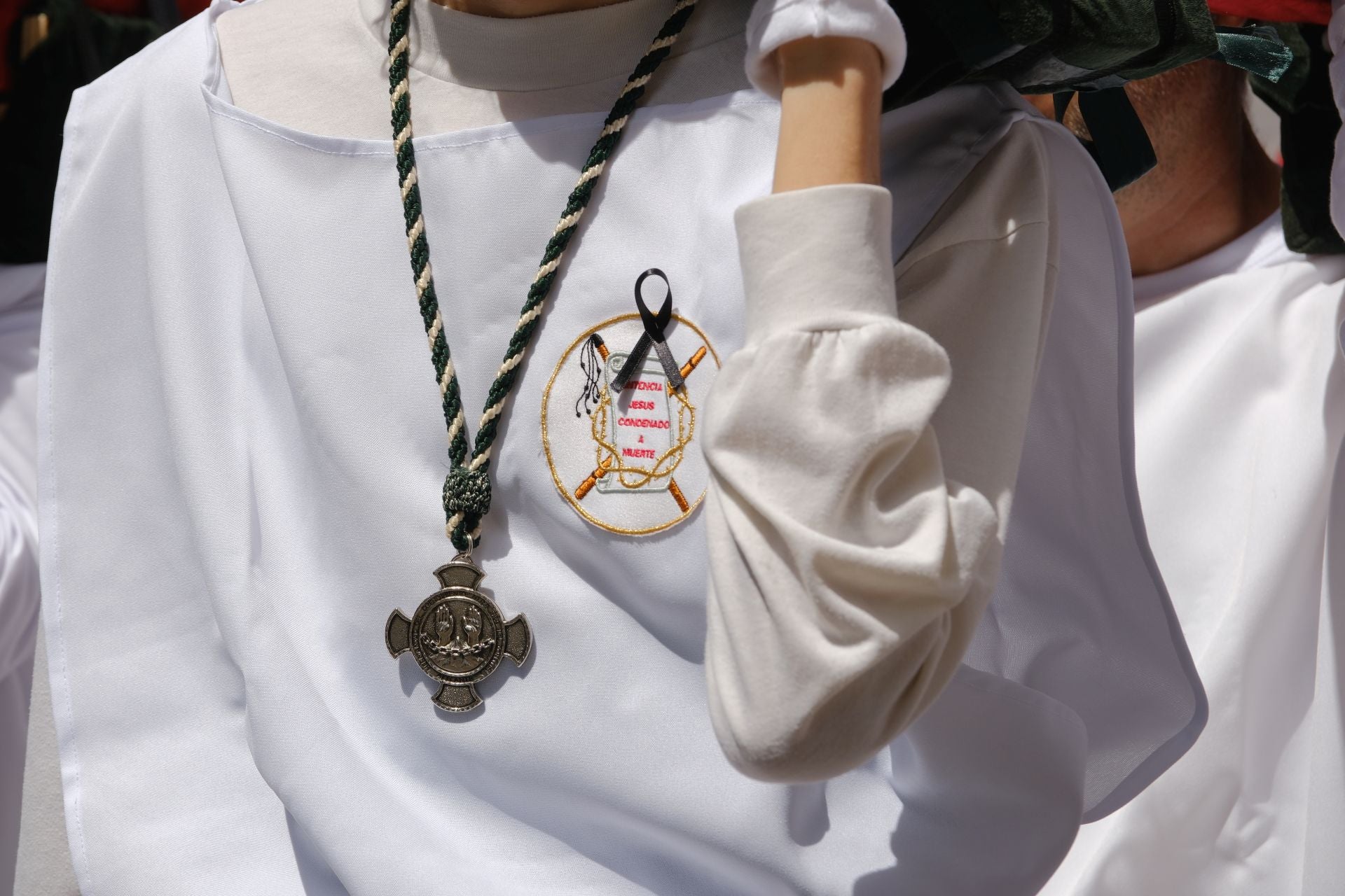 La Sentencia de Jesús llena de emoción las calles de Alicante en la mañana del Viernes Santo