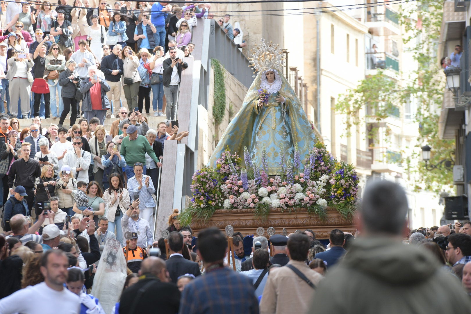 La Virgen de la Alegría y el Cristo Resucitado se encuentran en la plaza del Ayuntamiento de Alicante