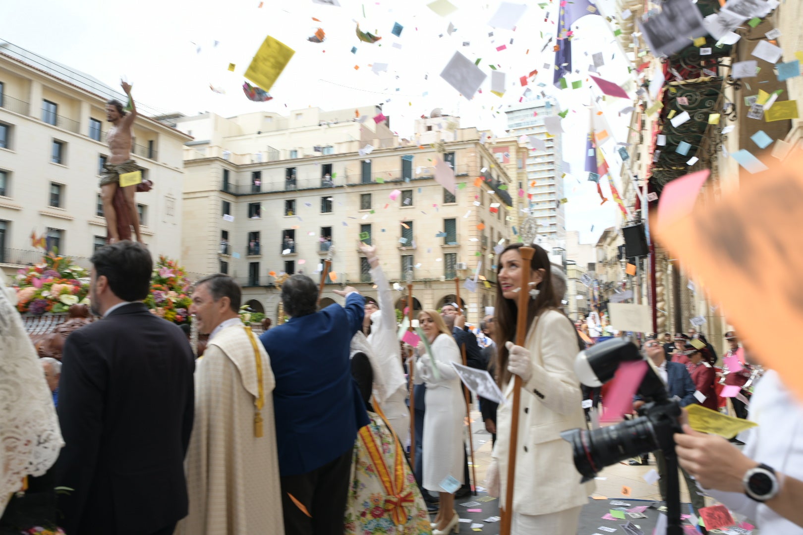 La Virgen de la Alegría y el Cristo Resucitado se encuentran en la plaza del Ayuntamiento de Alicante