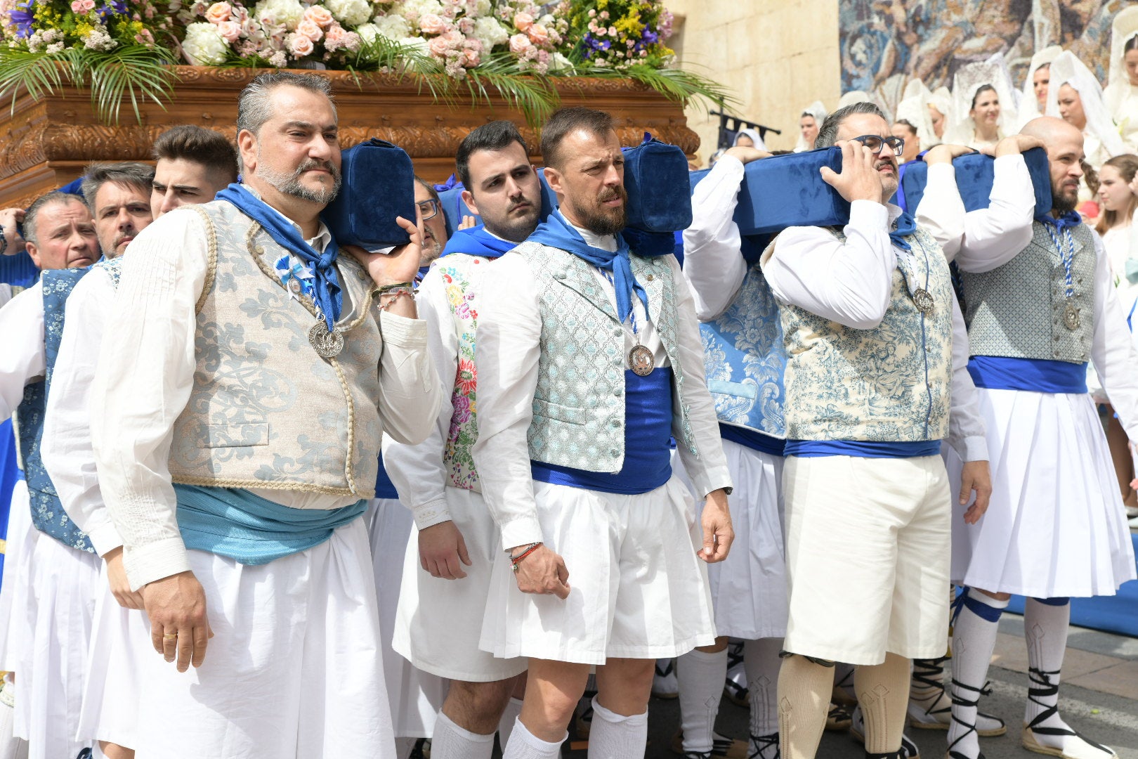 La Virgen de la Alegría y el Cristo Resucitado se encuentran en la plaza del Ayuntamiento de Alicante