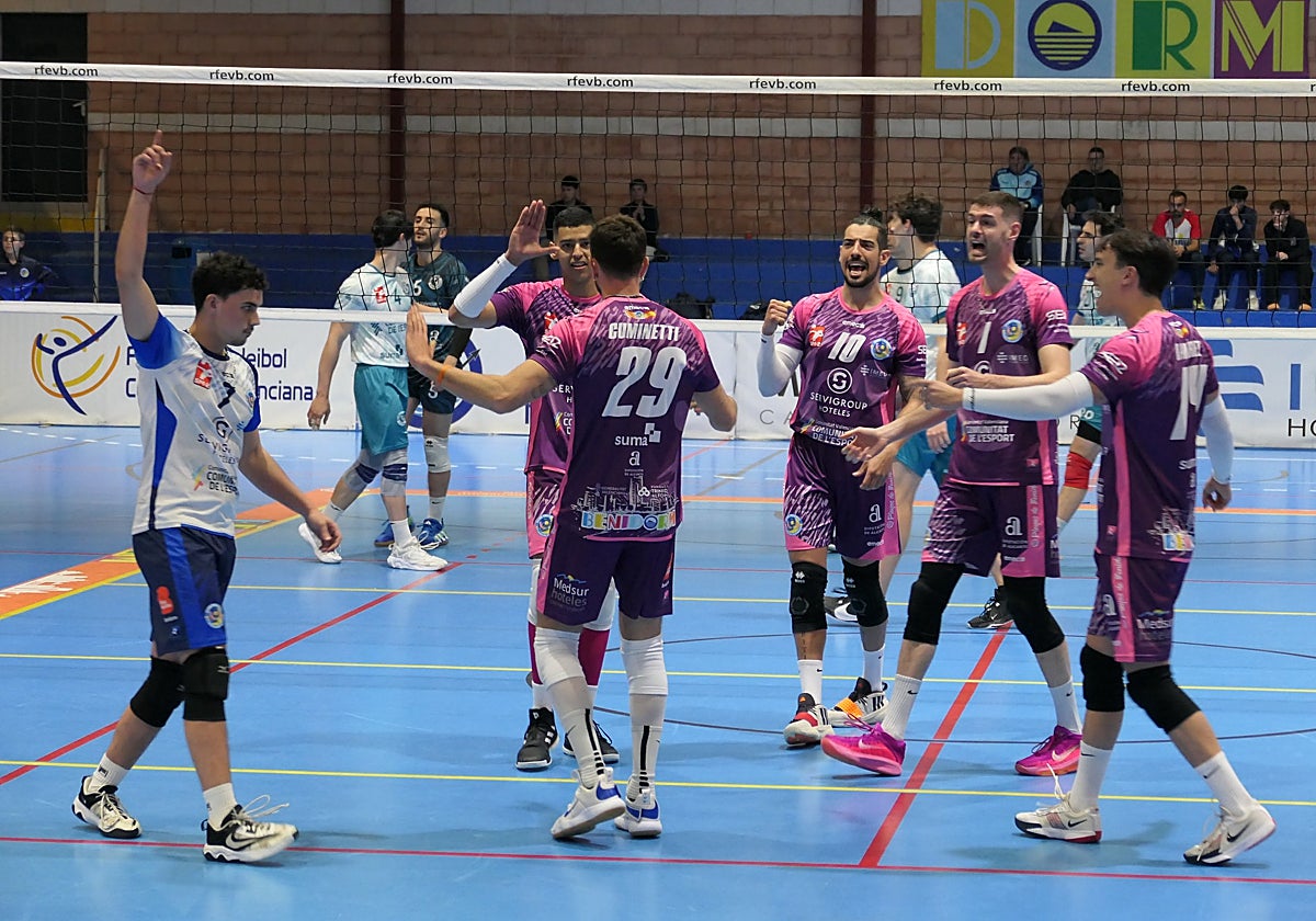 Servigroup Playas de Benidorm celebrates a point.