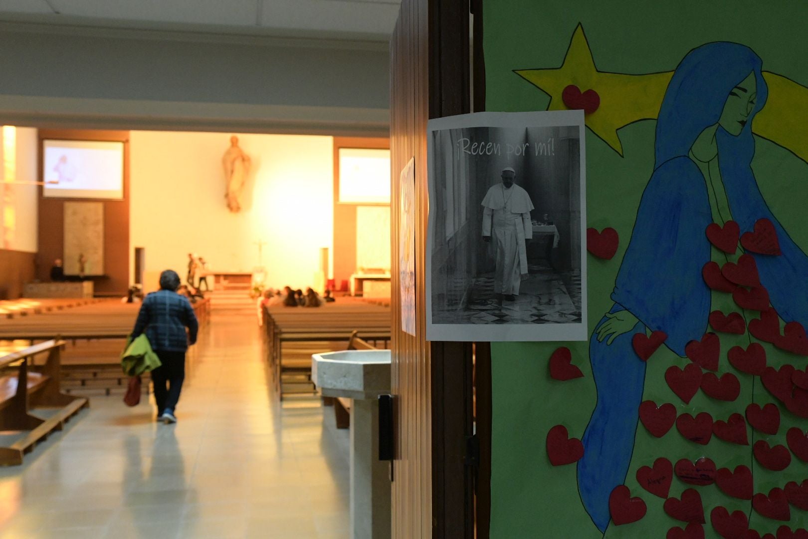 Los jesuitas de Alicante rezan por su hermano Francisco