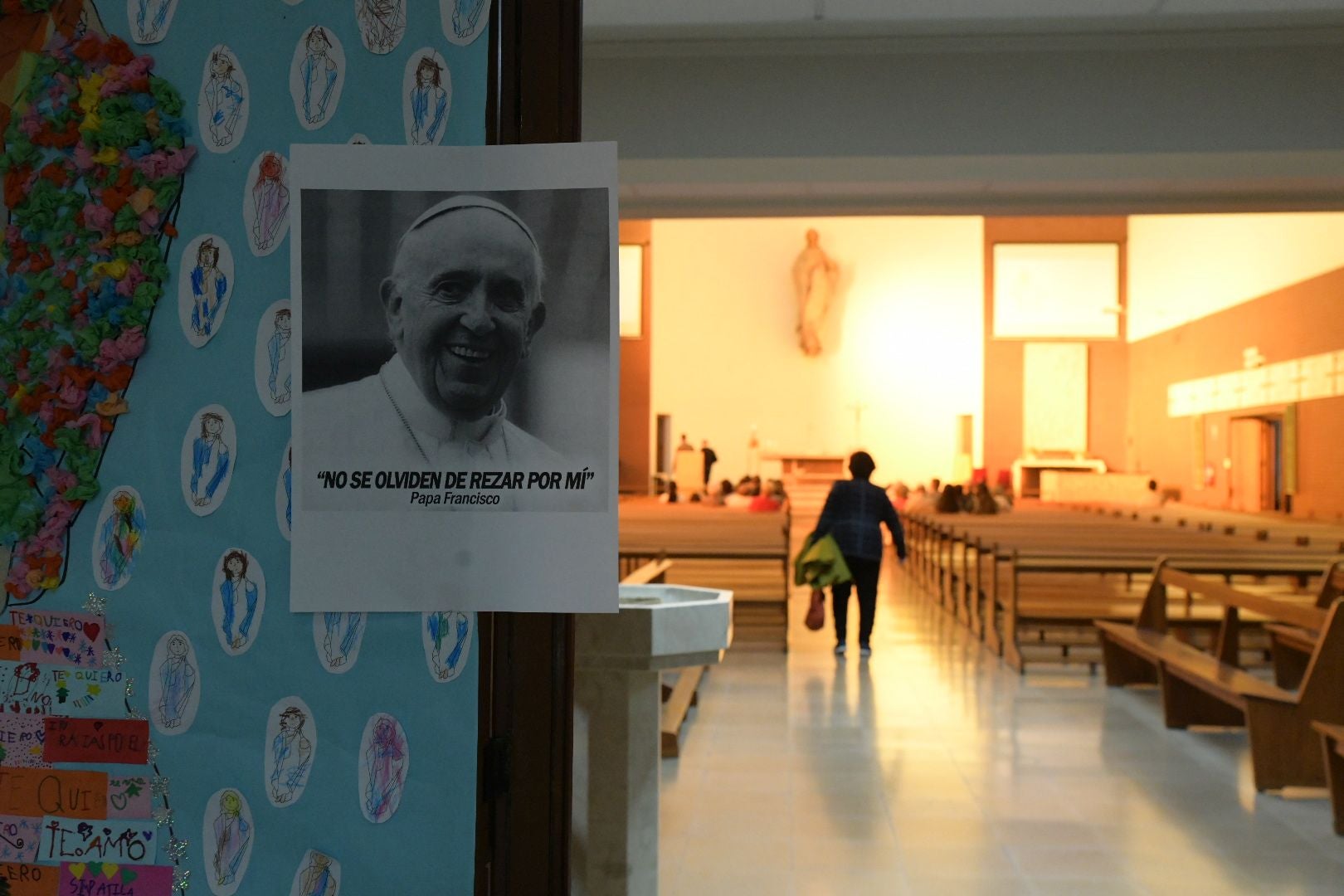 Los jesuitas de Alicante rezan por su hermano Francisco