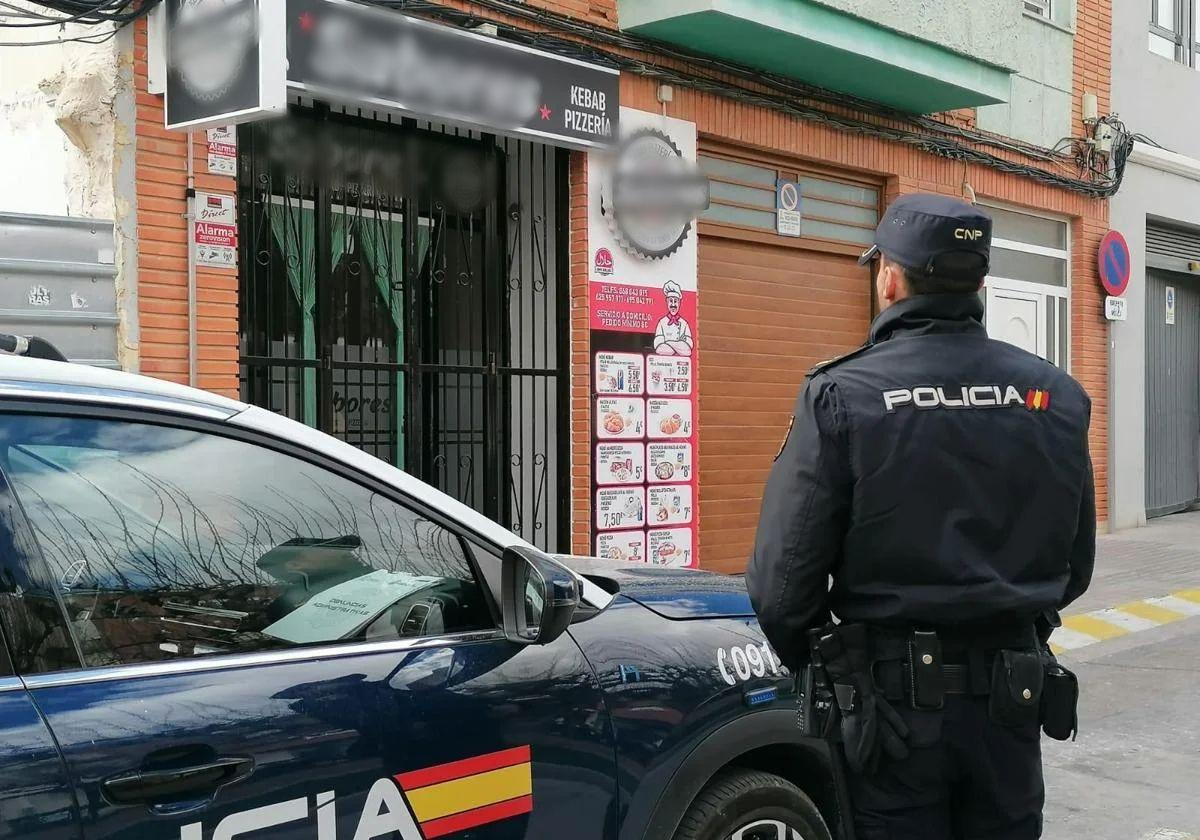 Detienen al propietario de un kebab de Biar por explotar a inmigrantes irregulares