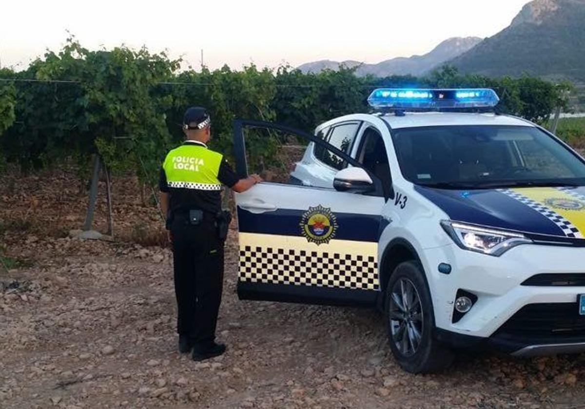 La Policía Local de Aspe salva la vida a una joven en coma diabético