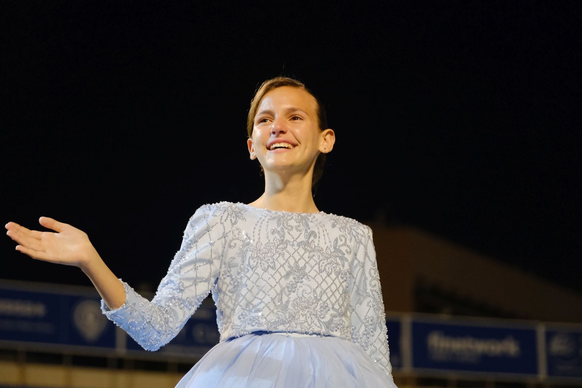 Las candidatas infantiles estrenan la pasarela en el Rico Pérez