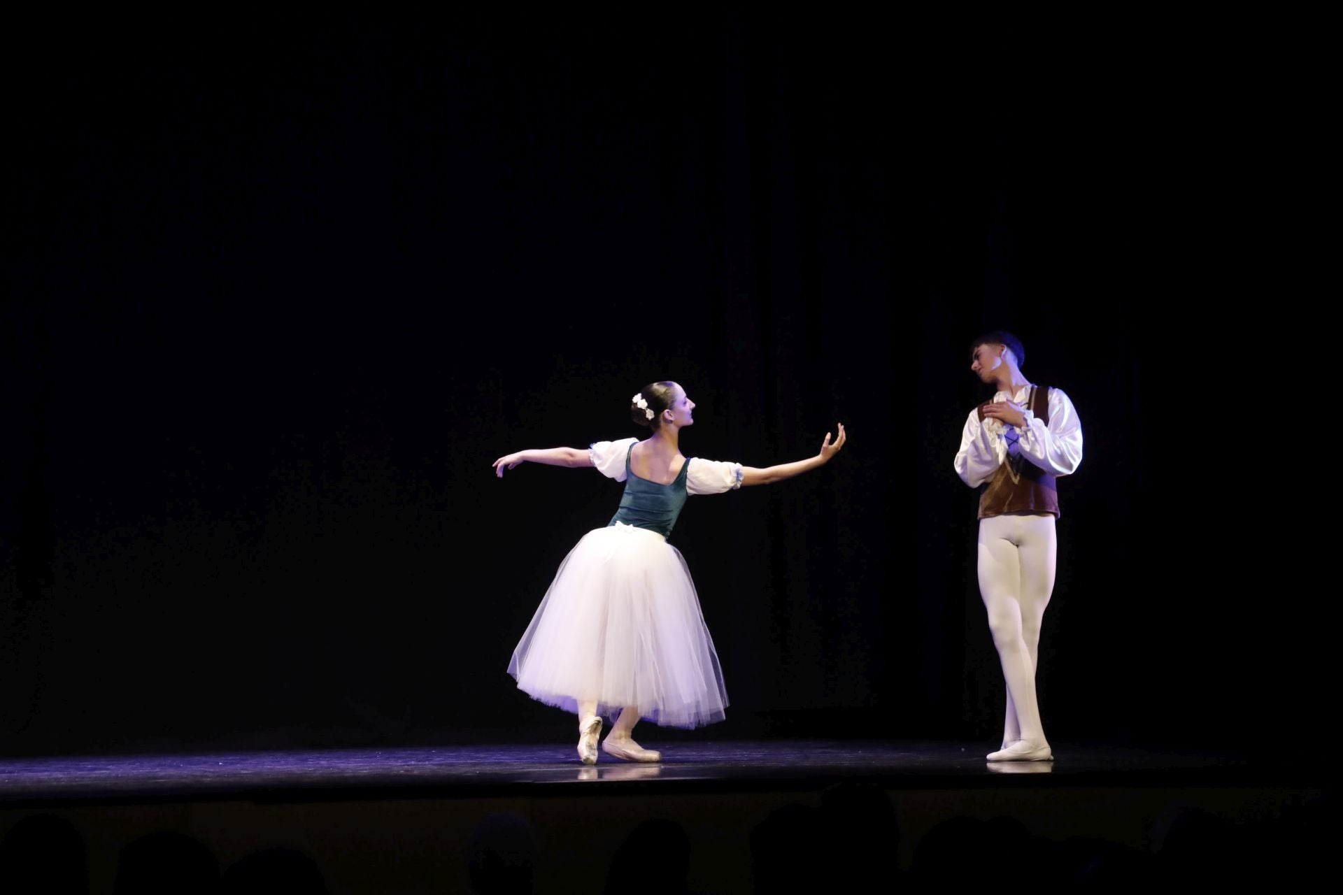 El Jove Ballet de la Marina inicia su gira en Dénia