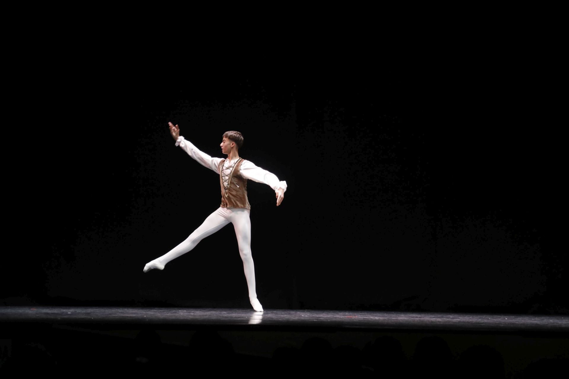 El Jove Ballet de la Marina inicia su gira en Dénia