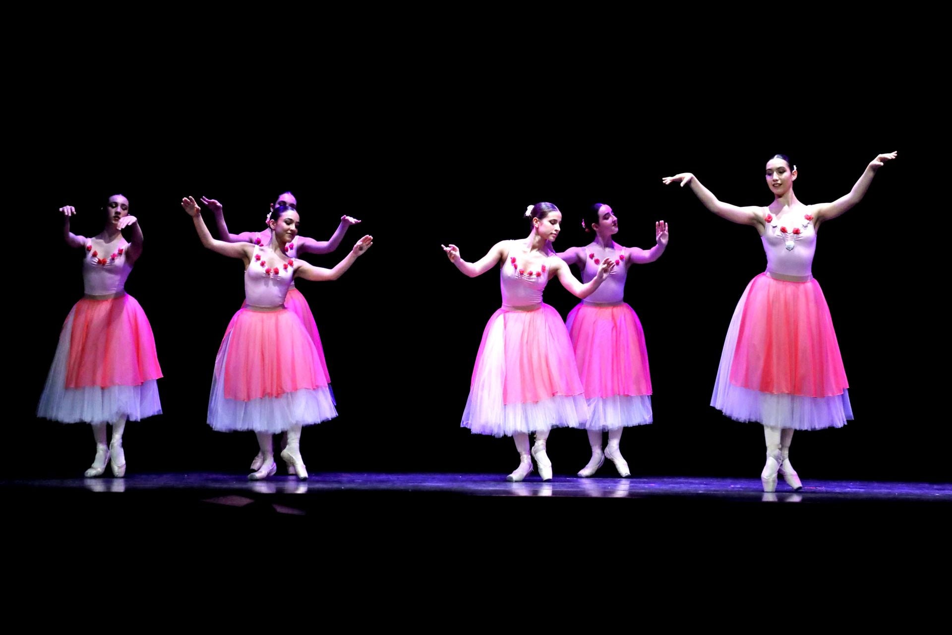 El Jove Ballet de la Marina inicia su gira en Dénia
