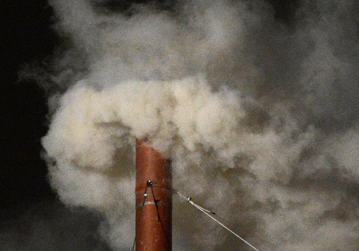 Fumata blanca en el año 2013.