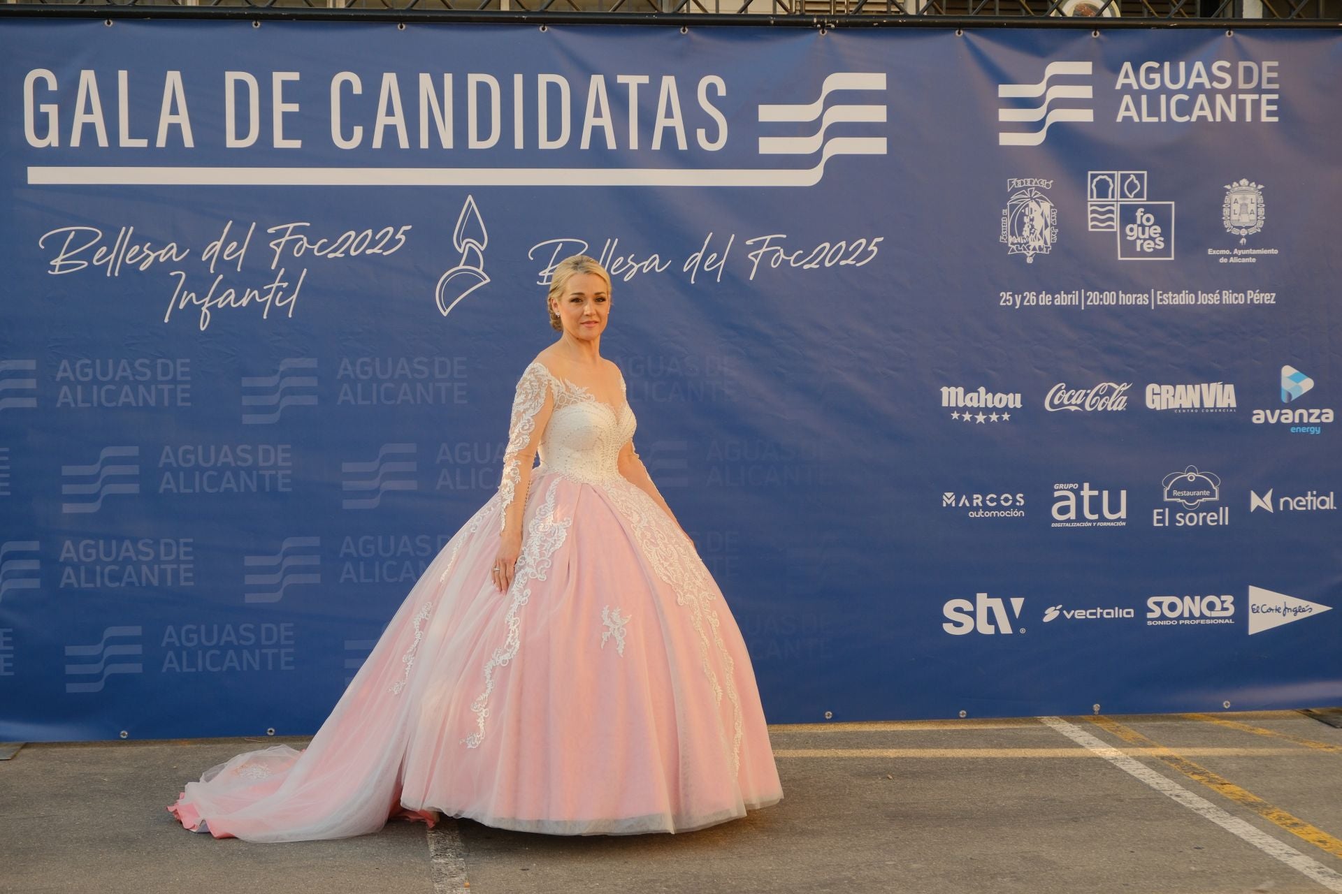 Estos son los vestidos en la gala de las candidatas a bellea del foc
