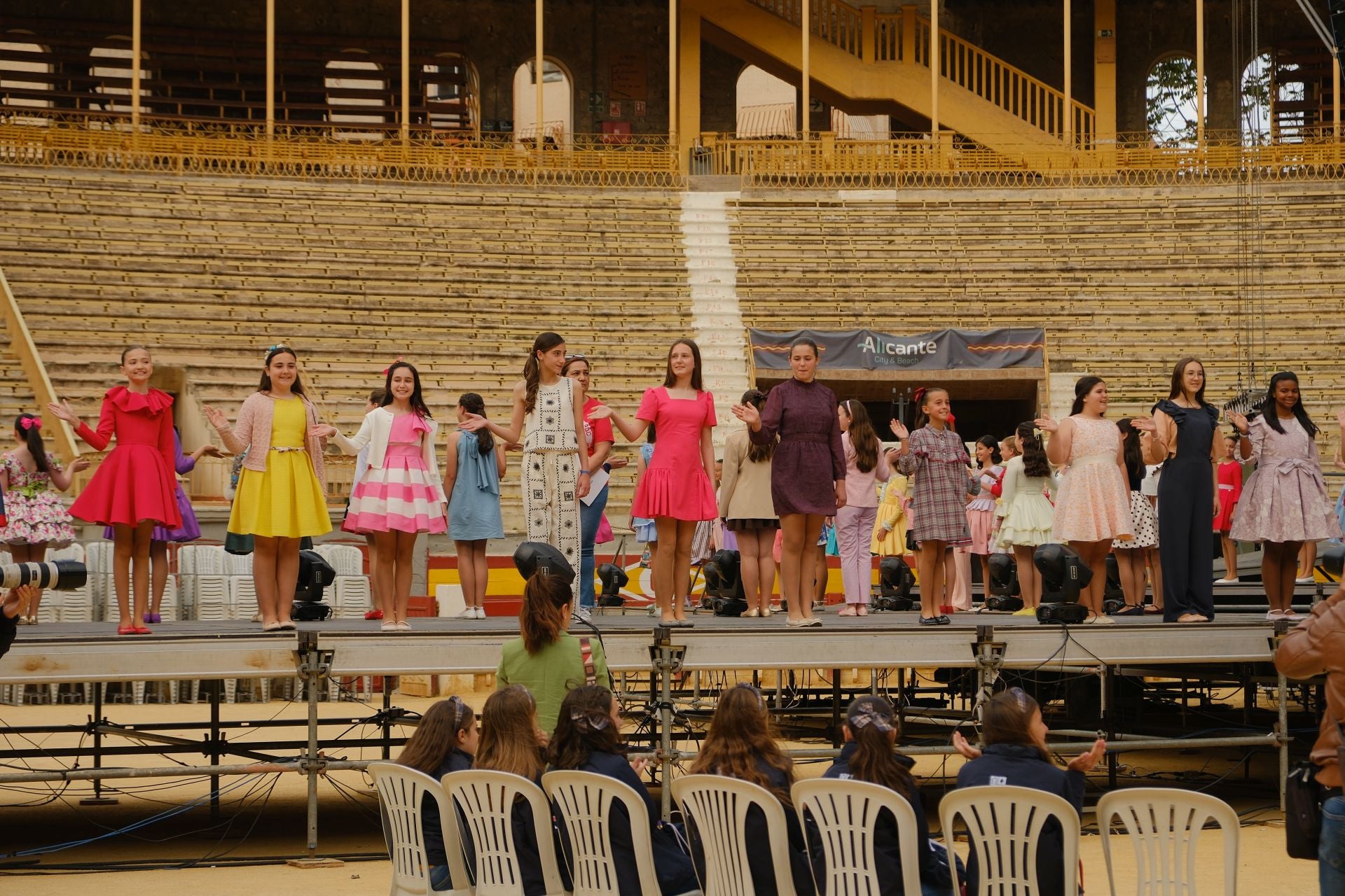 El ensayo de las candidatas a Bellea del Foc 2025, en imágenes