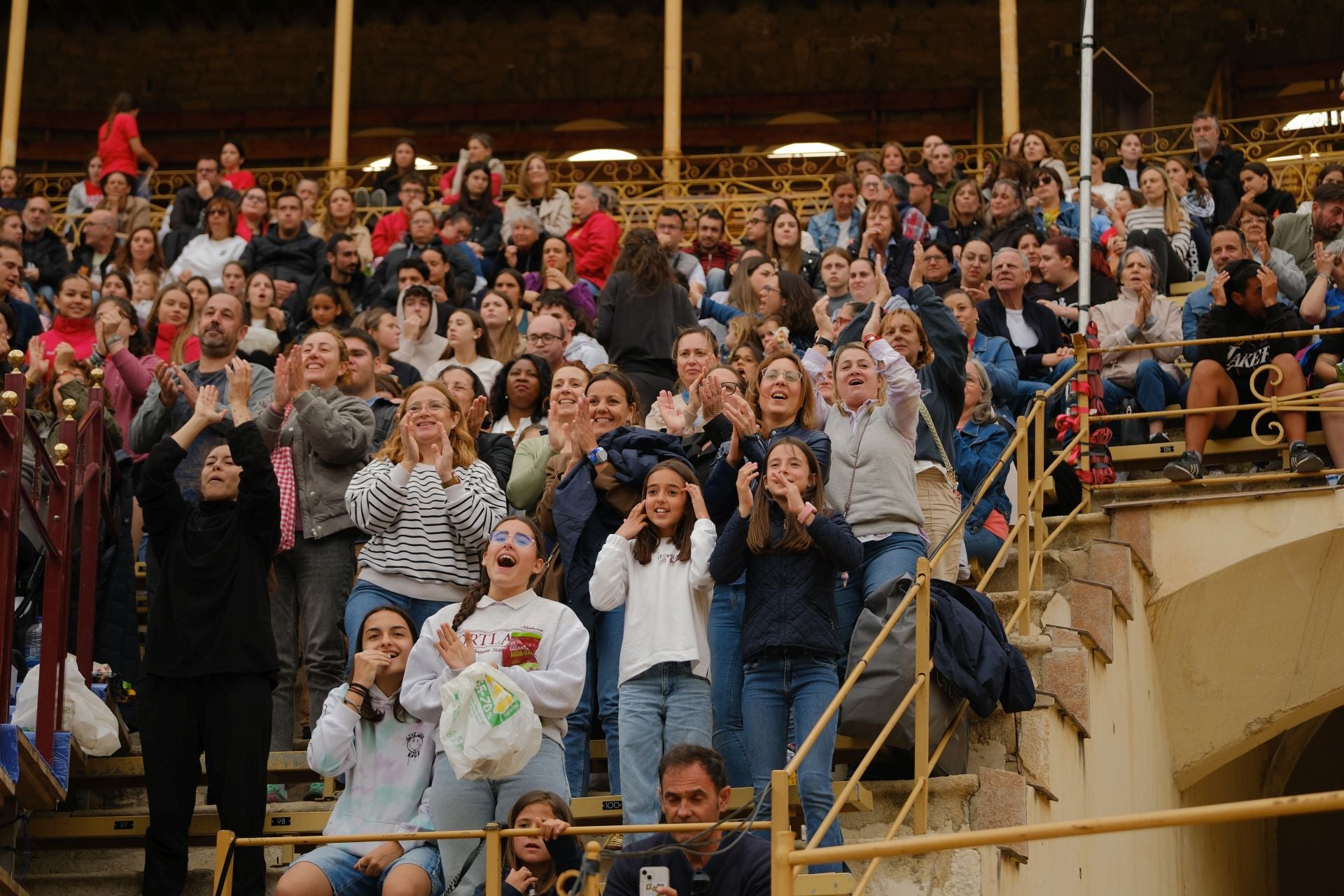 El ensayo de las candidatas a Bellea del Foc 2025, en imágenes