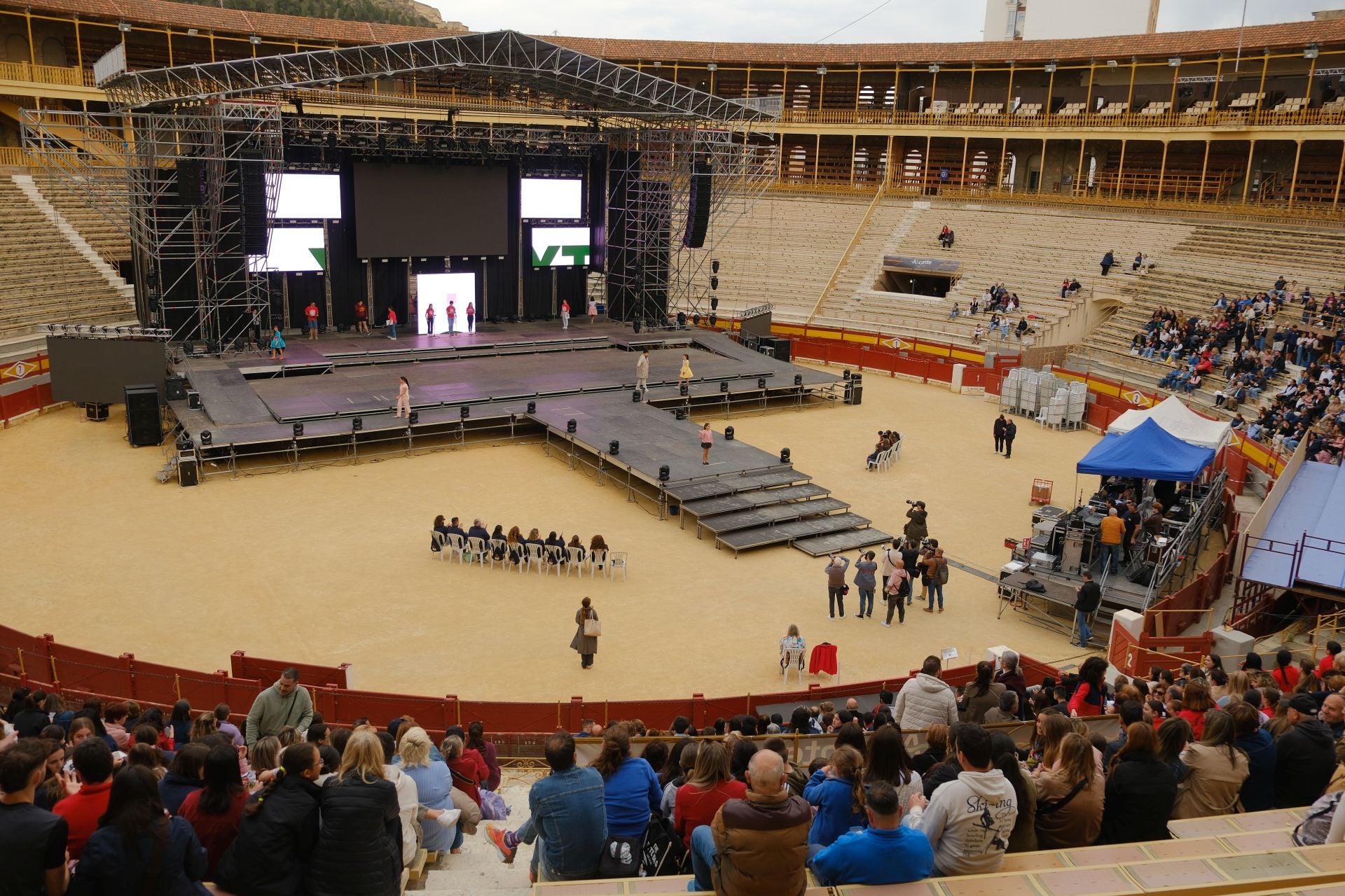 El ensayo de las candidatas a Bellea del Foc 2025, en imágenes