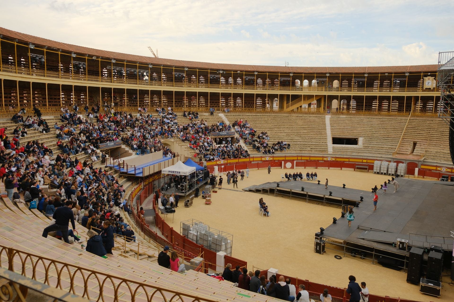 El ensayo de las candidatas a Bellea del Foc 2025, en imágenes