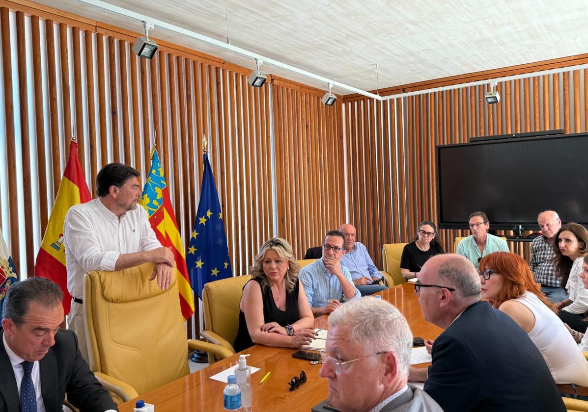 Alicante Survives a Day of Nightmare