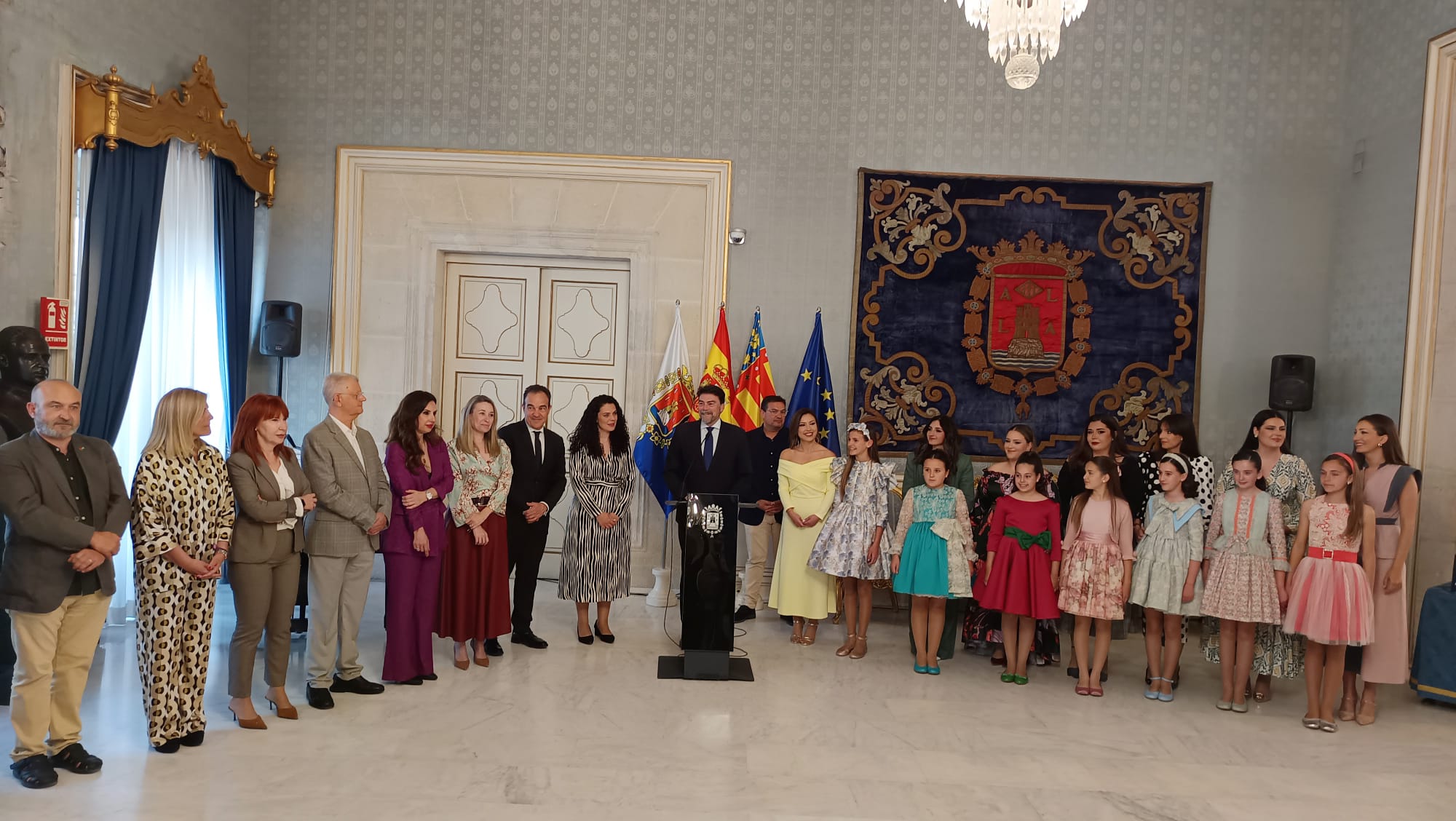 Alicante despide a las Belleas y Damas del Foc 2024