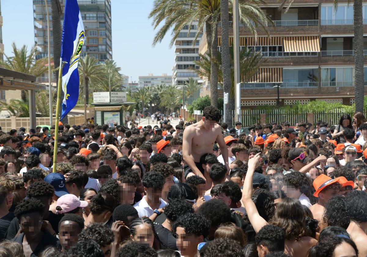 Alcohol-free party at Santa Faz on the beach.