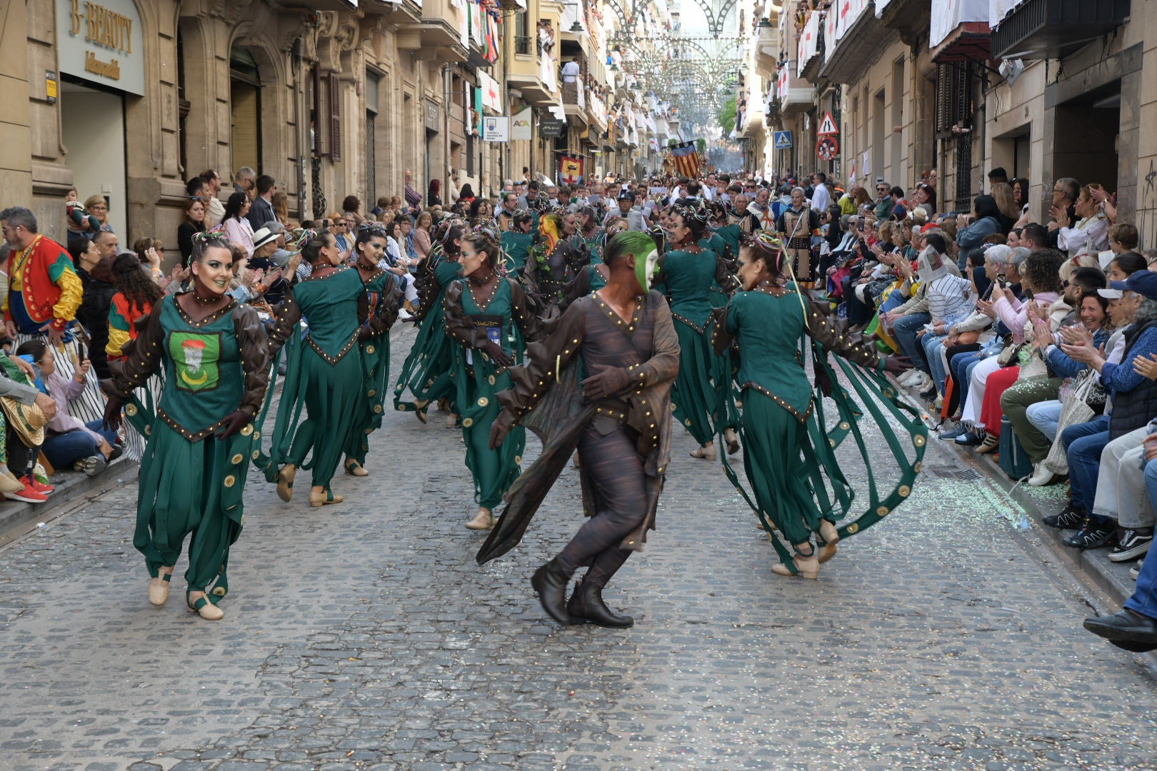 La Entrà de Moros y Cristianos de Alcoi arranca con la capitanía de los aragoneses