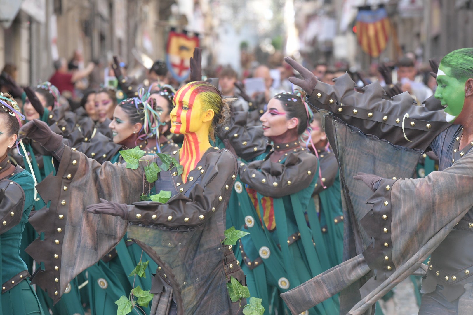 La Entrà de Moros y Cristianos de Alcoi arranca con la capitanía de los aragoneses