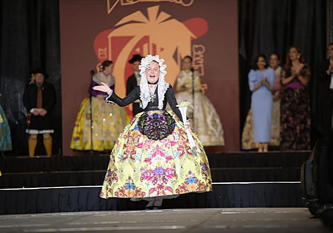 Carla Vicedo Morote, dama d'honor de la bellea del foc infantil.