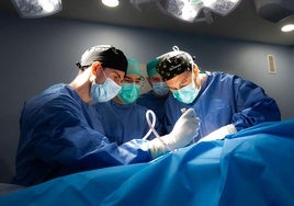 Este tipo de intervención está indicada en pacientes con patologías de cadera, como es la artrosis.