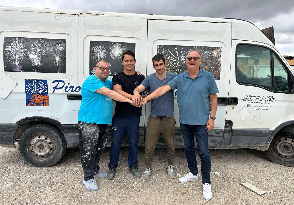 Los hijos de Pedro Luis Sirvent toman el relevo y quemarán las hogueras oficiales de Alicante