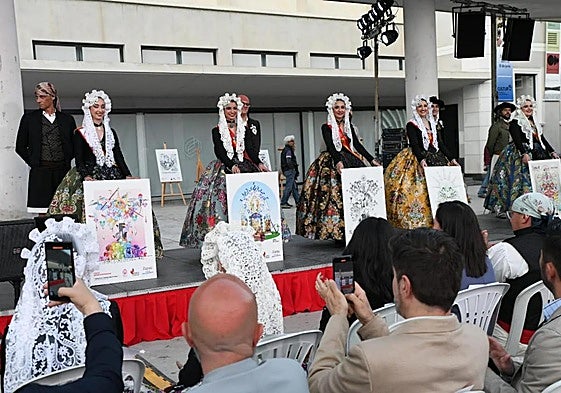 Presentación de bocetos de las hogueras Especiales de Alicante.