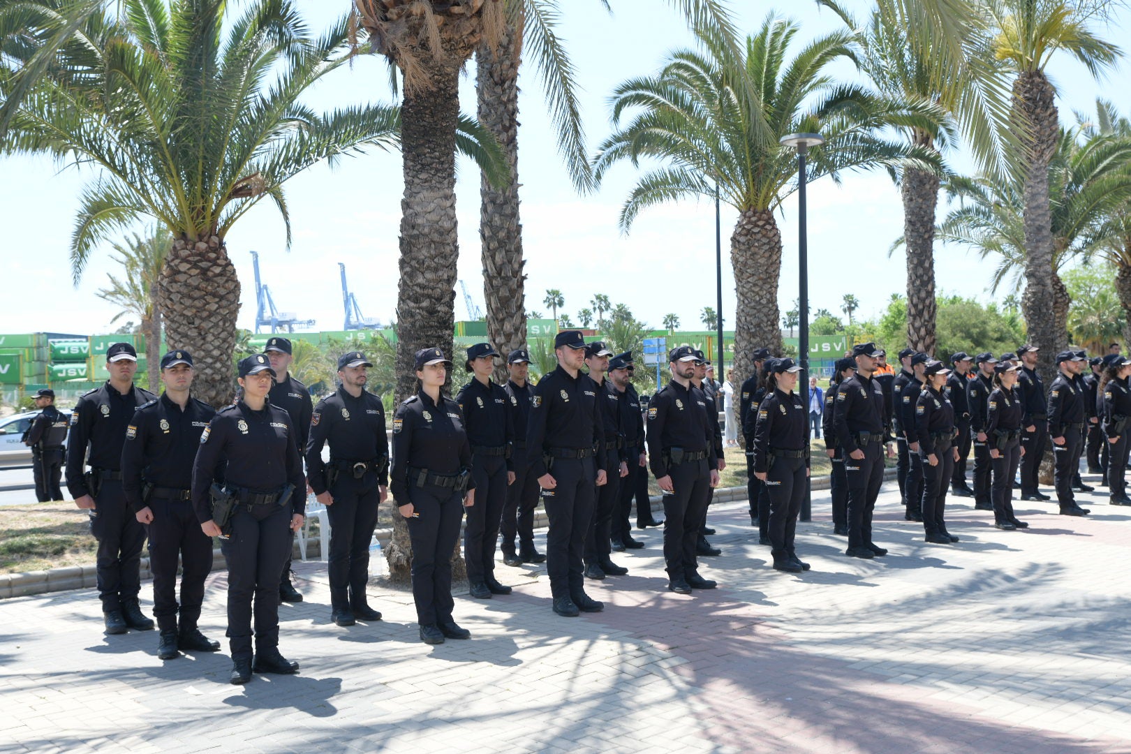 Alicante inaugura el Paseo de la Policía Nacional