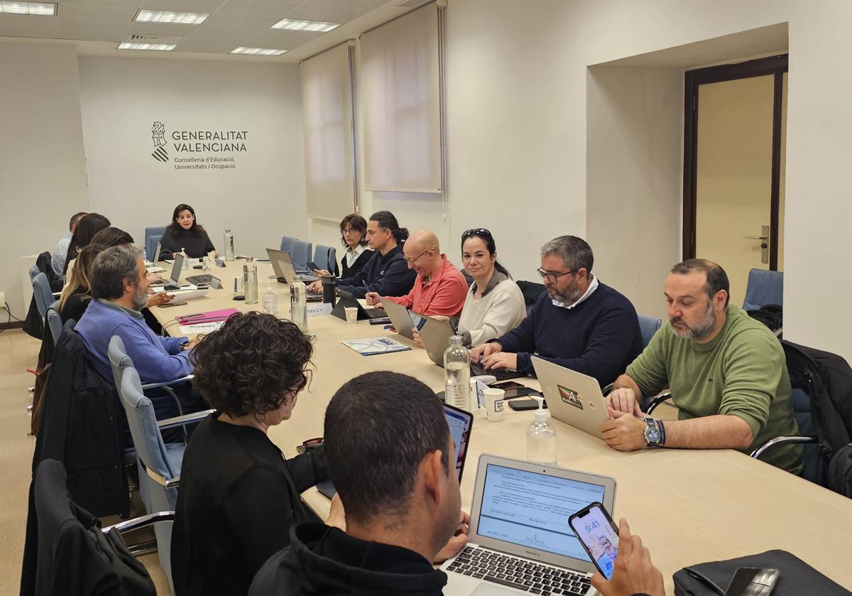 Posible cambio de fechas de las oposiciones a maestro de 2026 para que no coincidan con el final de curso