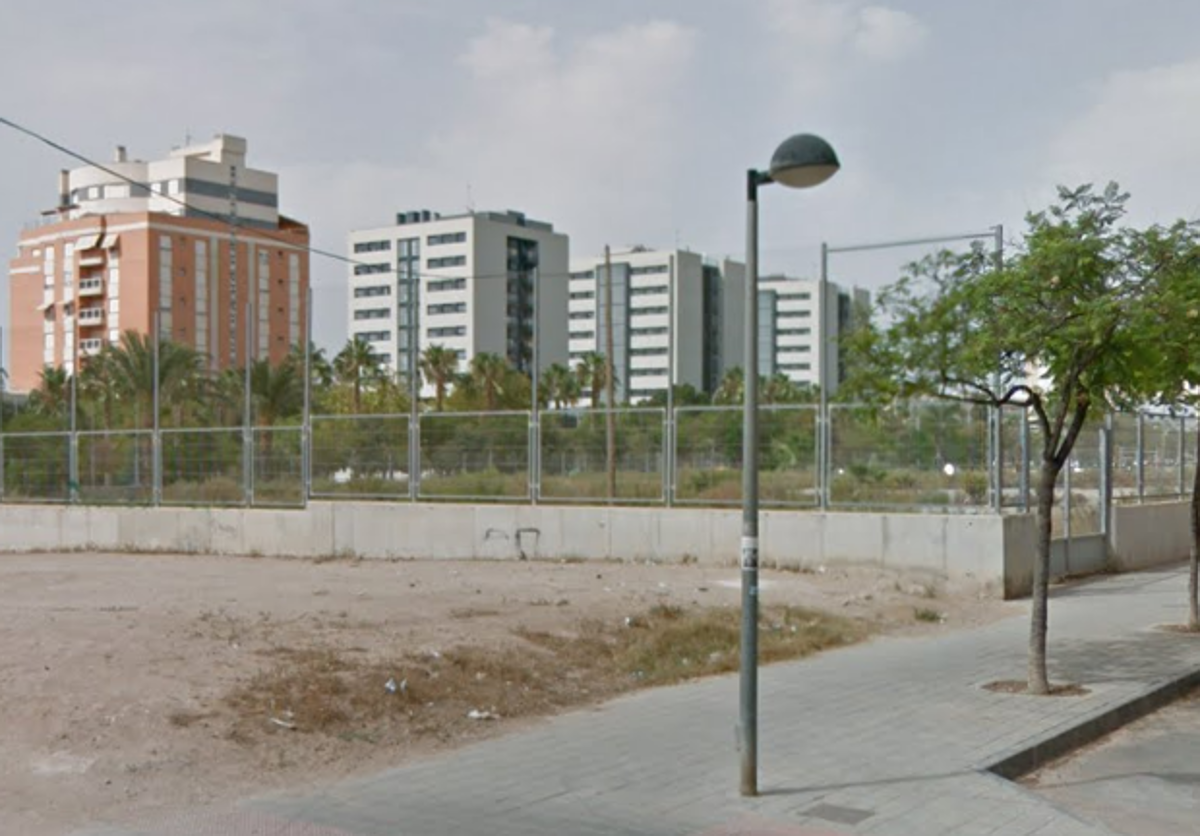 Alicante Families Complain About Lack of Information on New Pla-Garbinet School Two Days Before Enrollment Deadline
