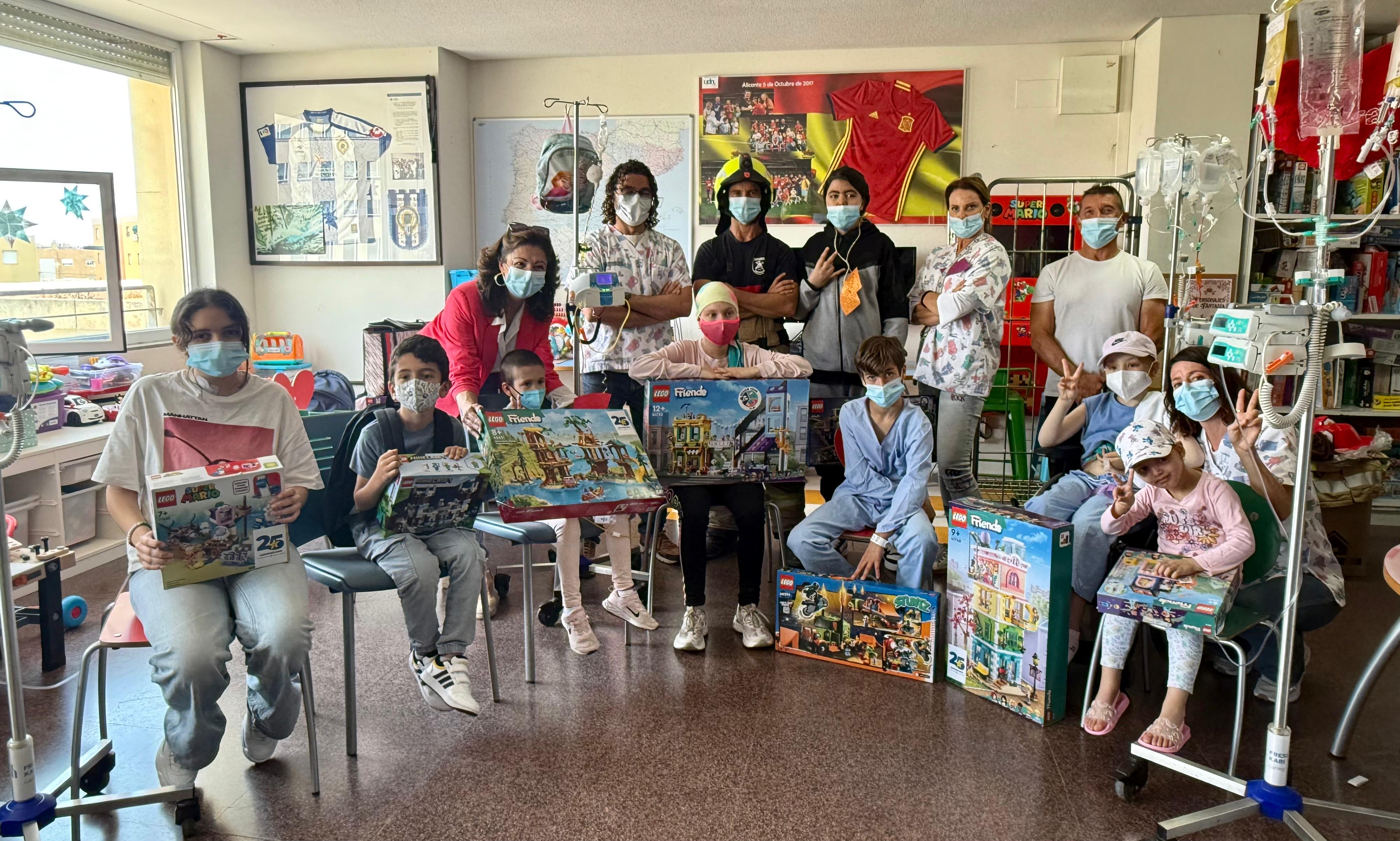 Niños hospitalizados en el Hospital General de Alicante.