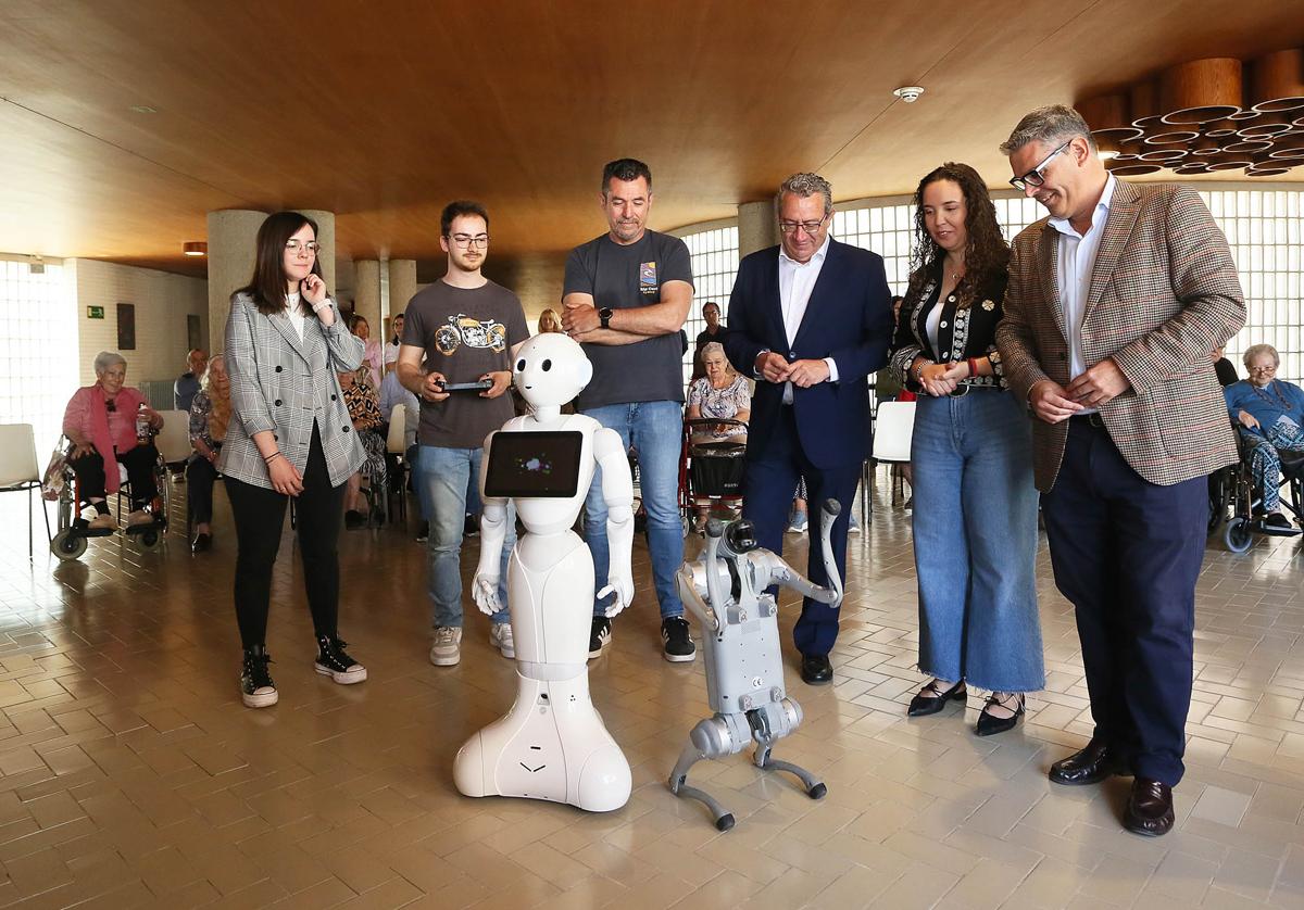 El presidente de la Diputación presenta el proyecto en el que ha participado la UA.
