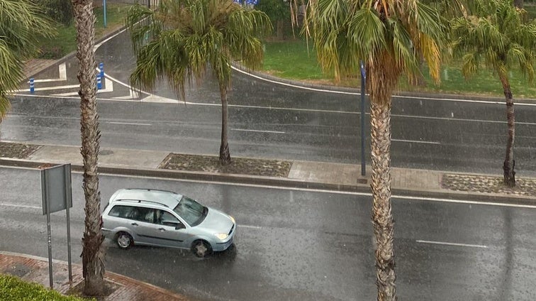 Así ha sorprendido la lluvia en Alicante