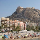 Playa del Postiguet, en imagen de archivo.