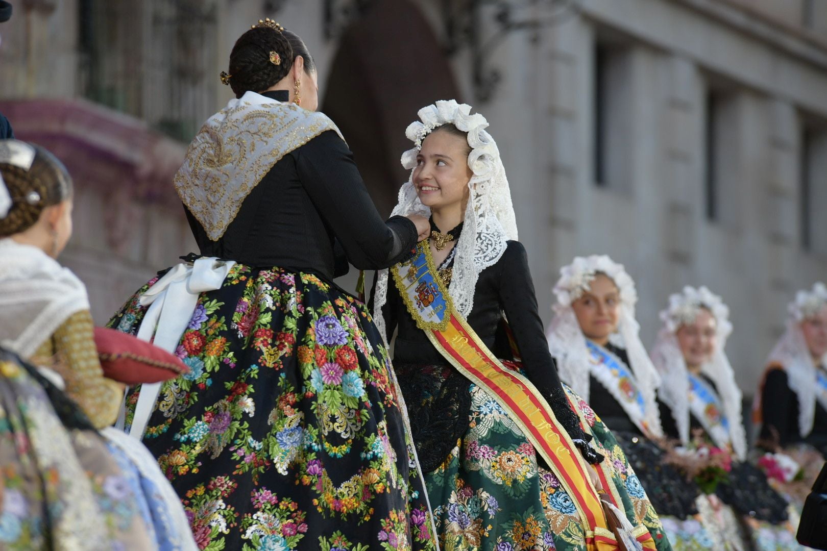 Así ha sido la vuelta de la proclamación de la bellea del foc al Ayuntamiento de Alicante