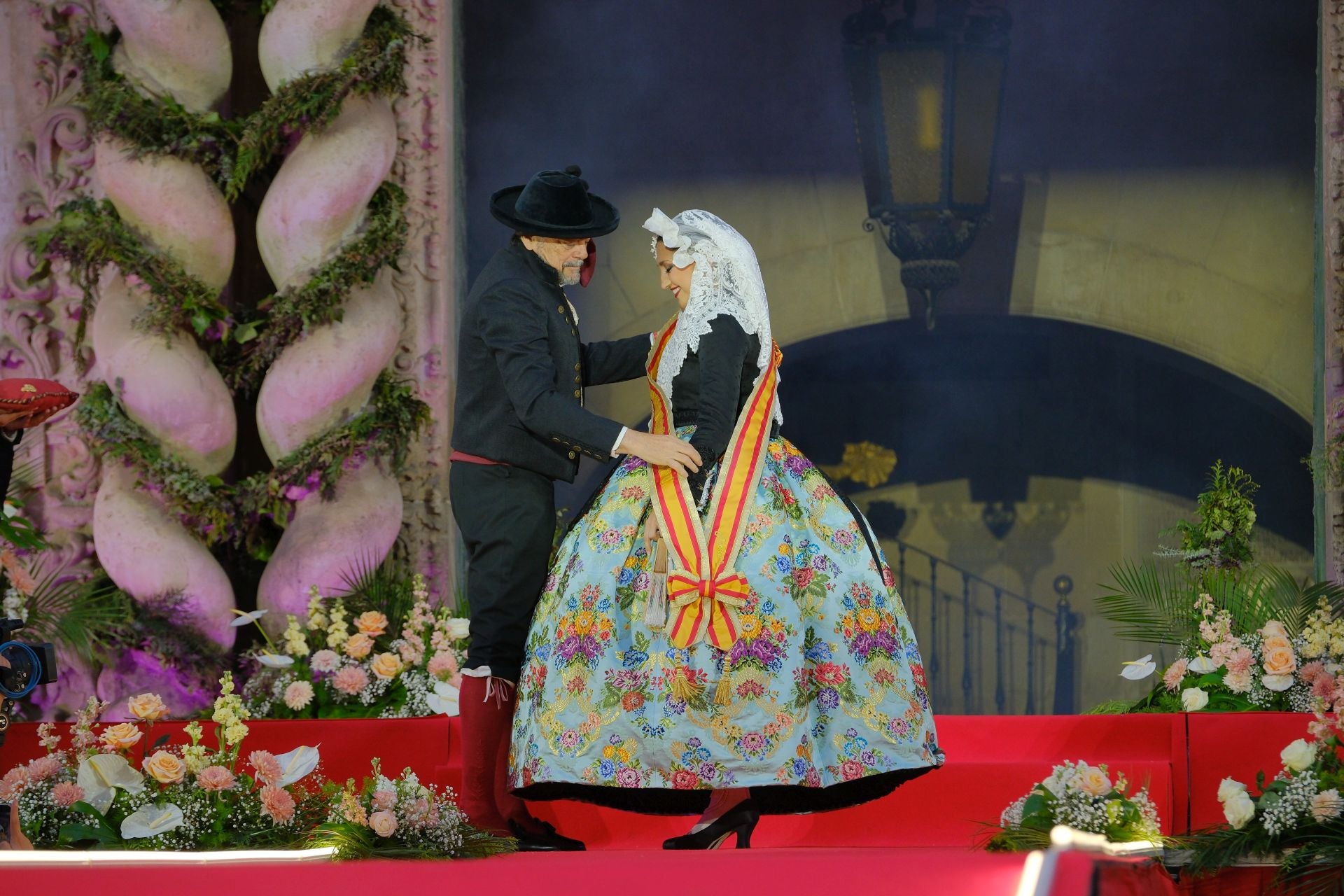 Así ha sido la proclamación de Adriana Vico como bellea del foc