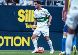 Óscar Plano, durante un partido del Elche de esta temporada.