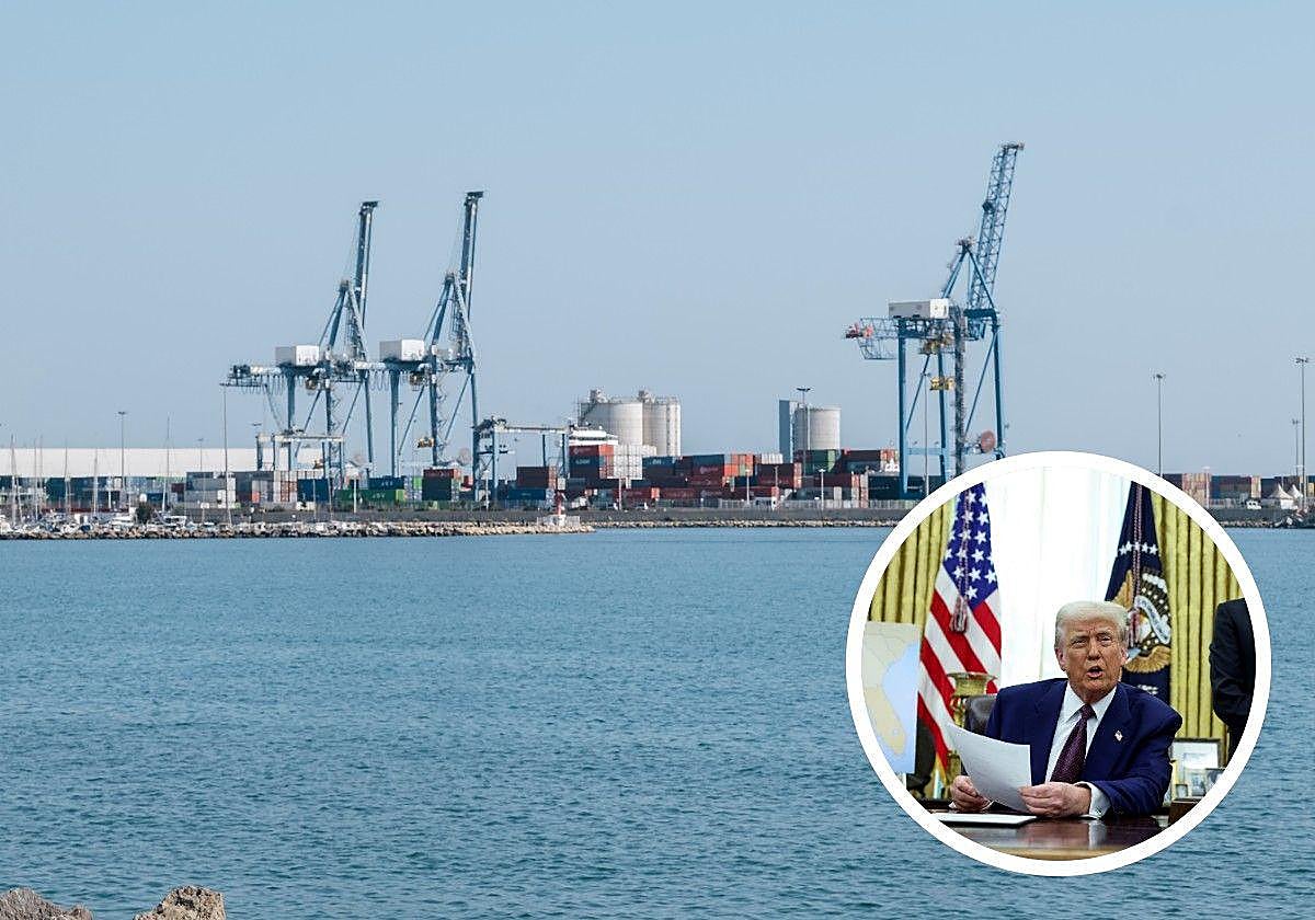 Puerto mercantil en la ciudad de Alicante.