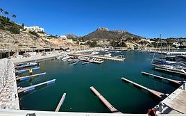 Vista del nuevo puerto con la primera fase de las obras terminadas.