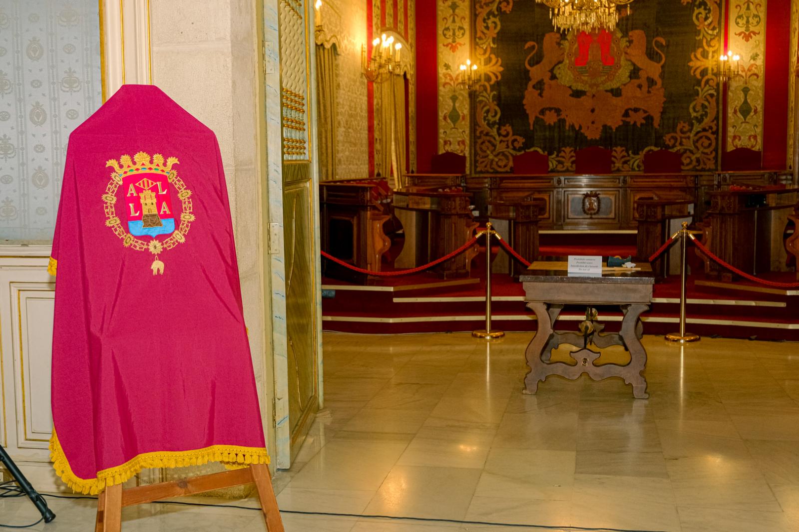 Así ha sido la presentación del cartel de las Hogueras de Alicante y del pregonero