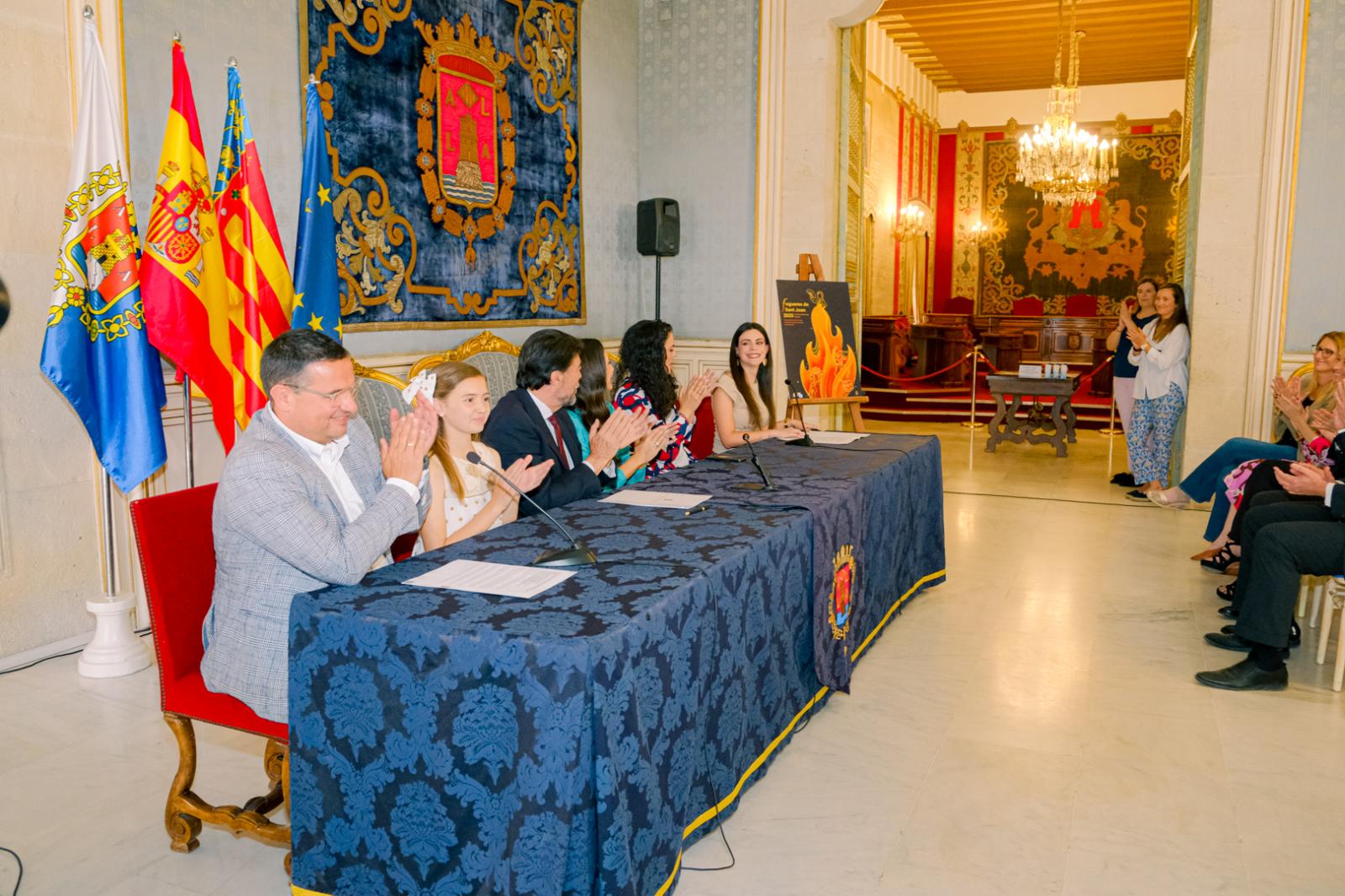 Así ha sido la presentación del cartel de las Hogueras de Alicante y del pregonero