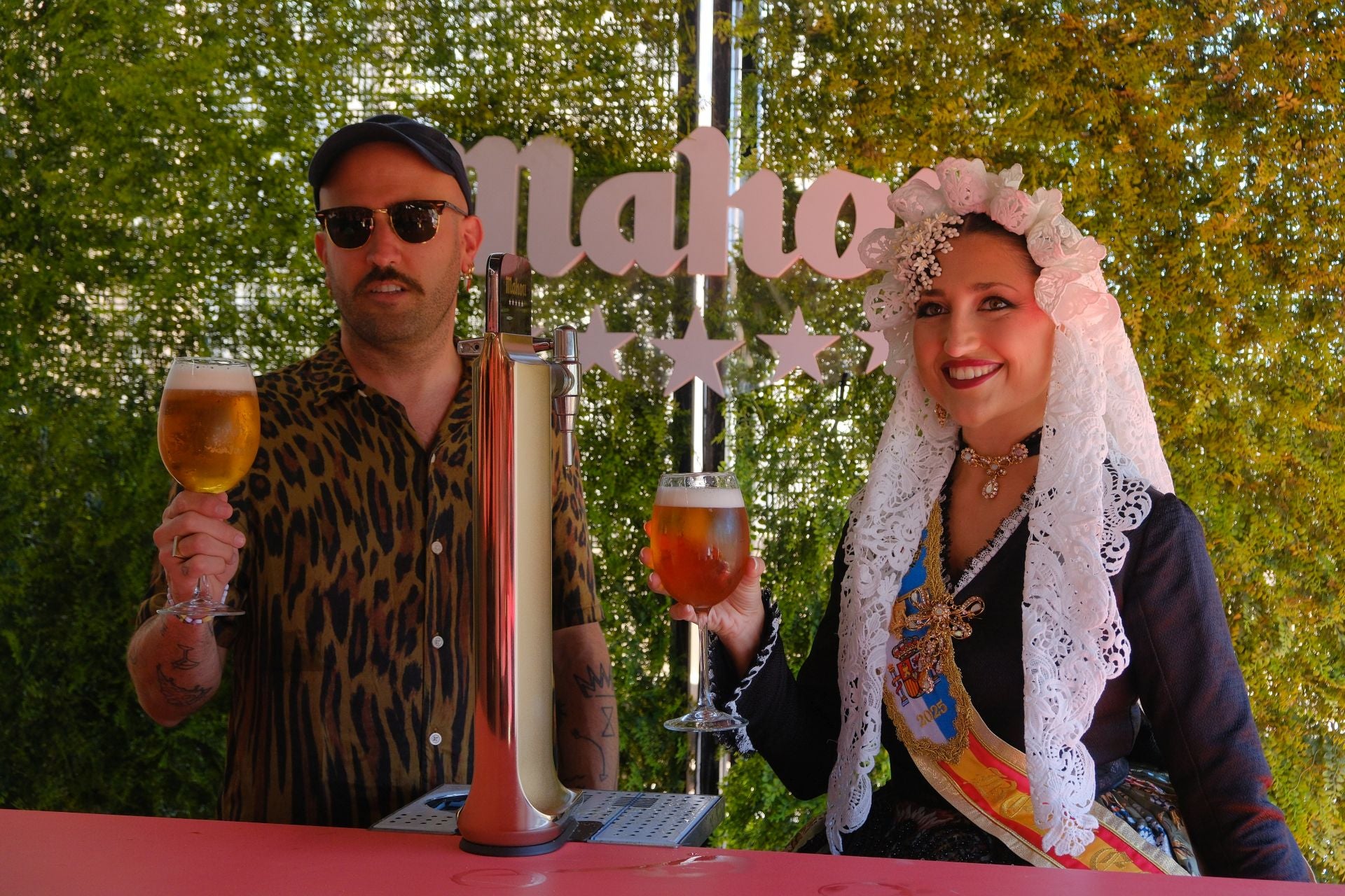 El botellín de cerveza más especial de las Hogueras de Alicante