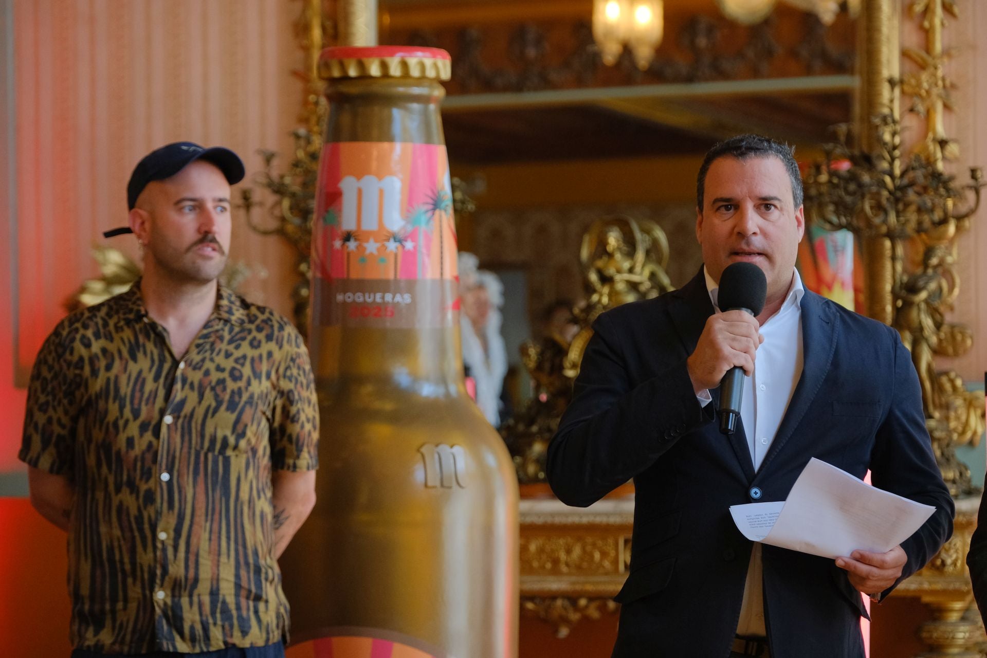 El botellín de cerveza más especial de las Hogueras de Alicante