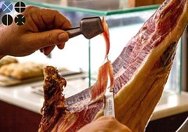 El cóctel contará con corte de jamón en directo.