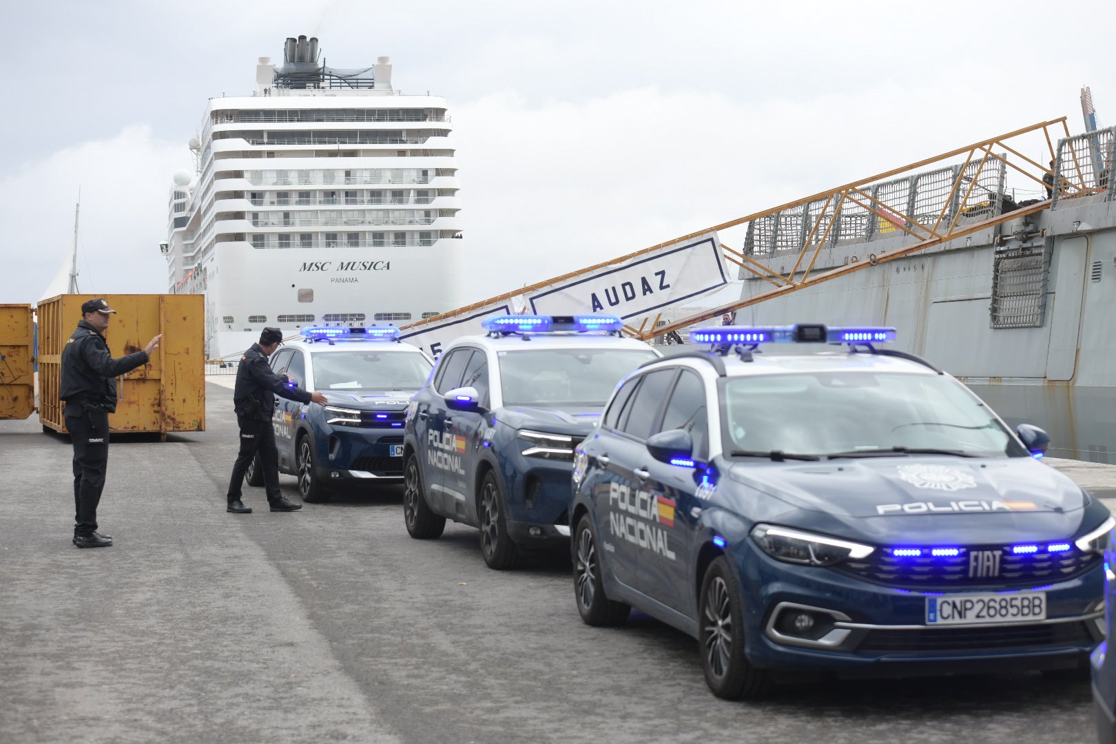 Las imágenes más impactantes del simulacro antiterrorista en Alicante