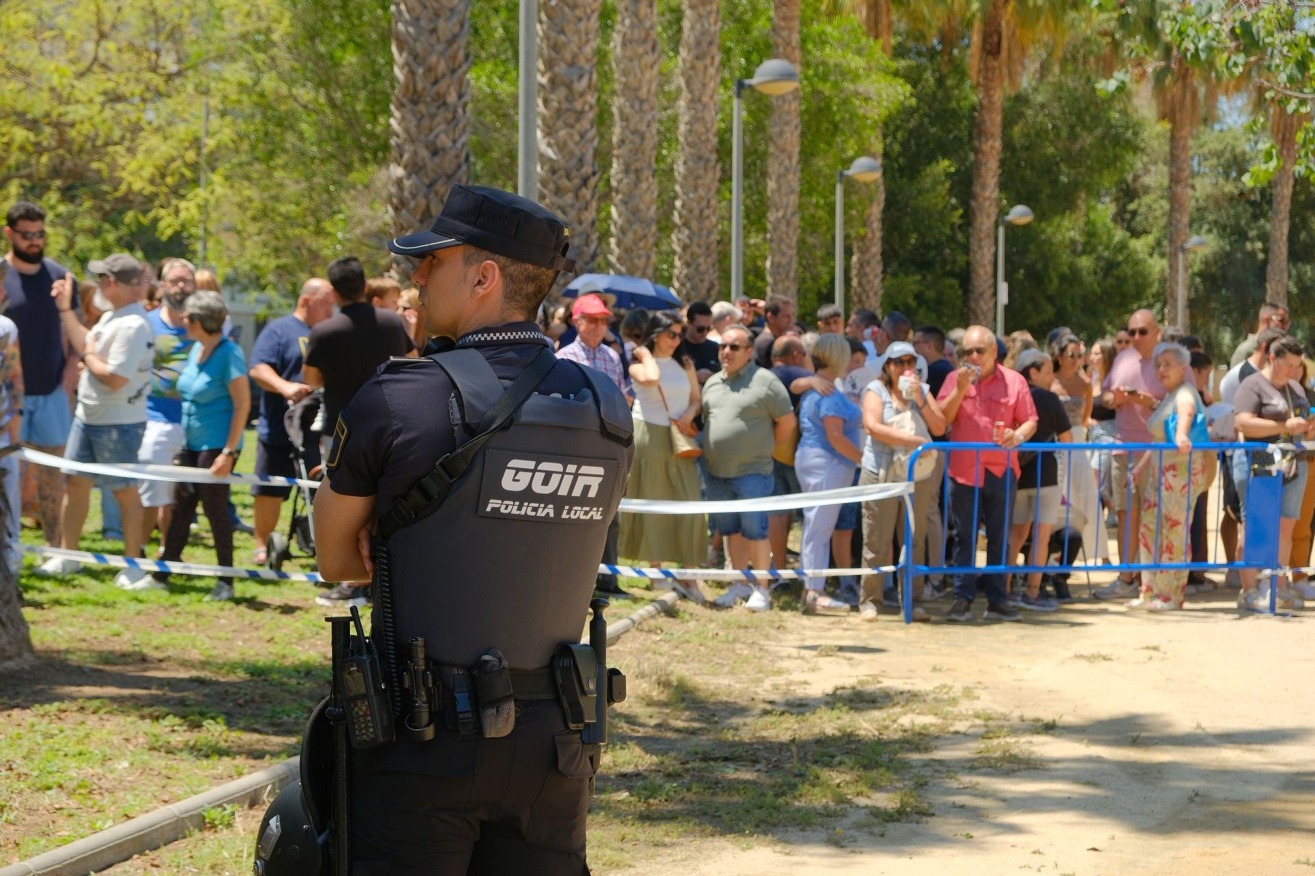 Alicante tiembla con la mascletà de Alpujarreña en el preámbulo de las Hogueras